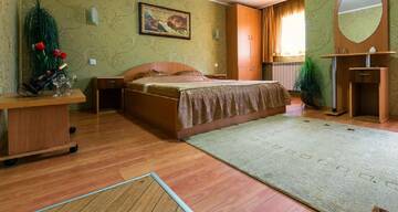 Фото номера Номер с кроватью размера «king-size» Отель Discret Hotel &amp; SPA г. Владая 8